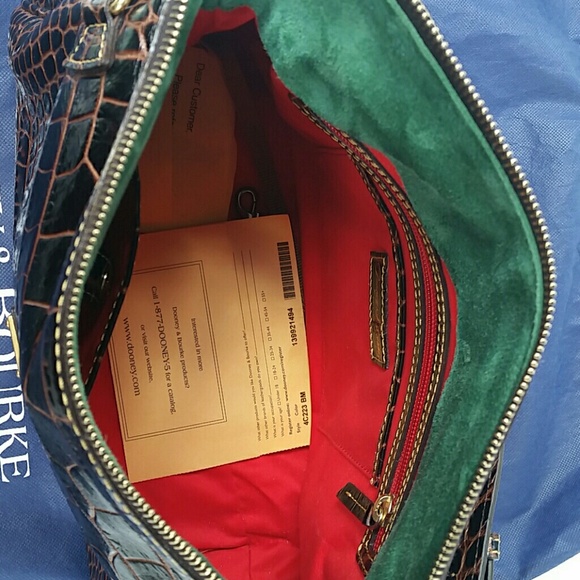 Genuine Dooney&Bourke brown 'croc' shoulder bag - Picture 5 of 7